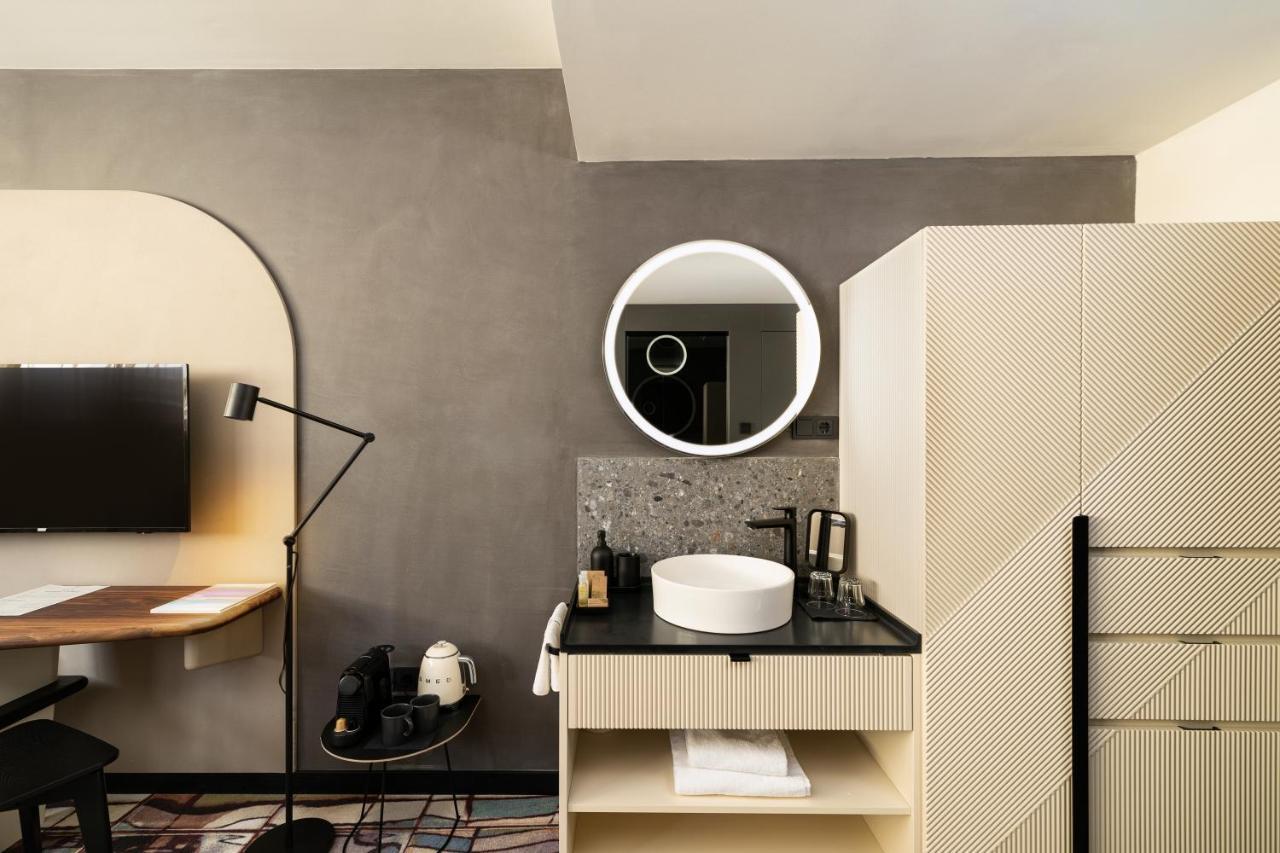 Gin Hotel 4*